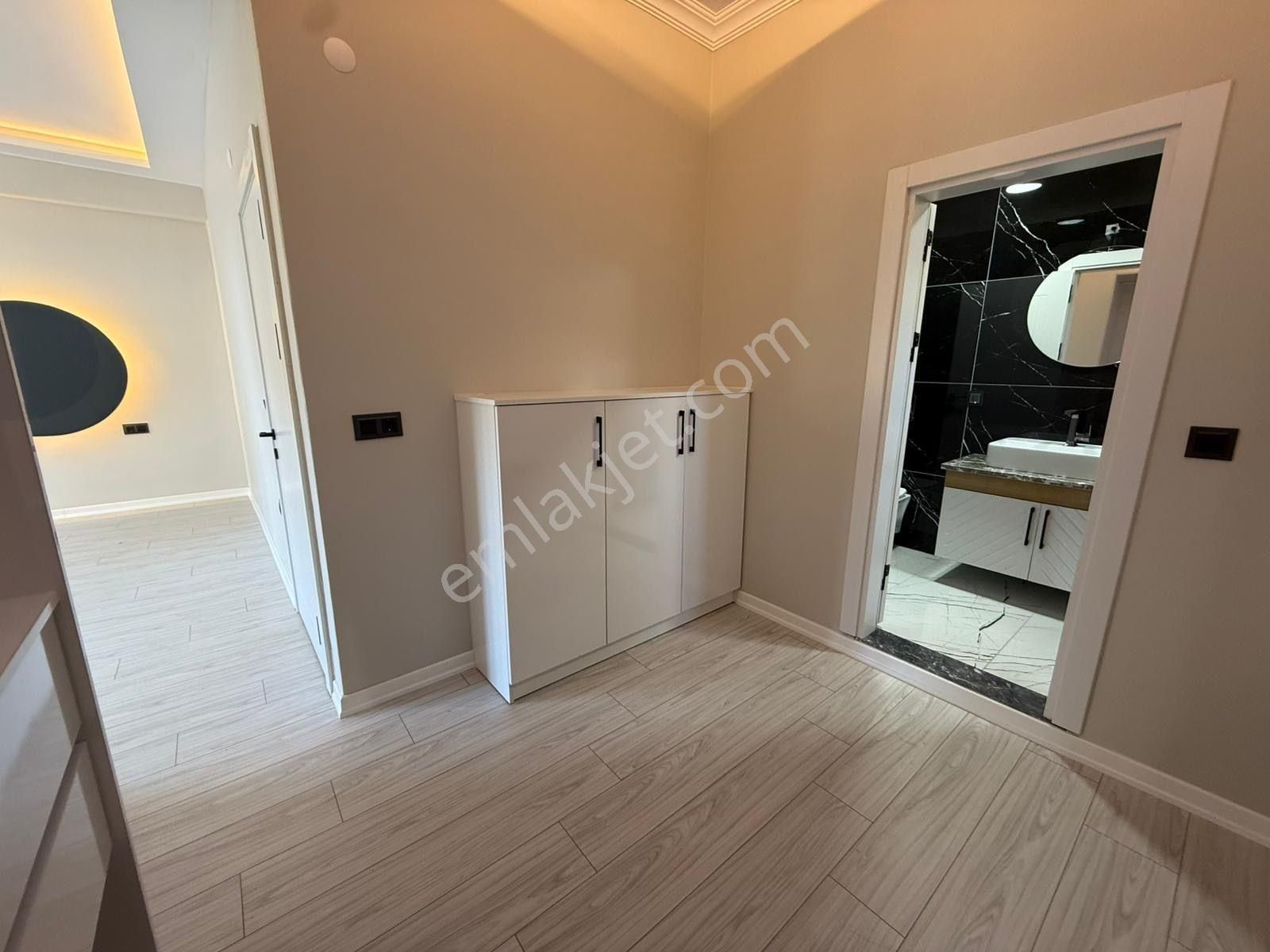 Modern Ve Şık Yapısıyla Havuzlu Doğayla İç İçe Satılık 4+1 Villa - Görsel 18