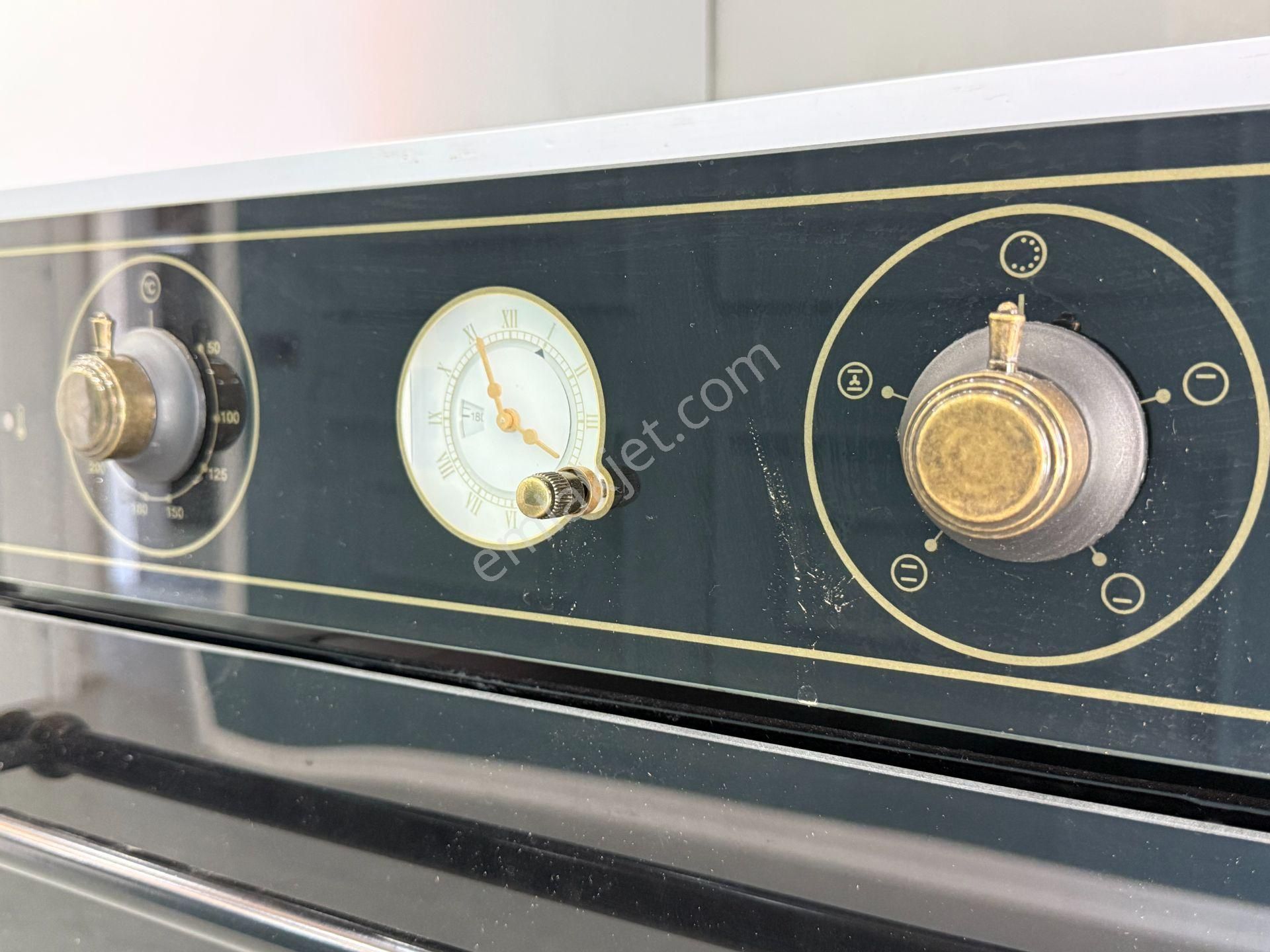 Modern Ve Şık Yapısıyla Havuzlu Doğayla İç İçe Satılık 4+1 Villa - Görsel 14