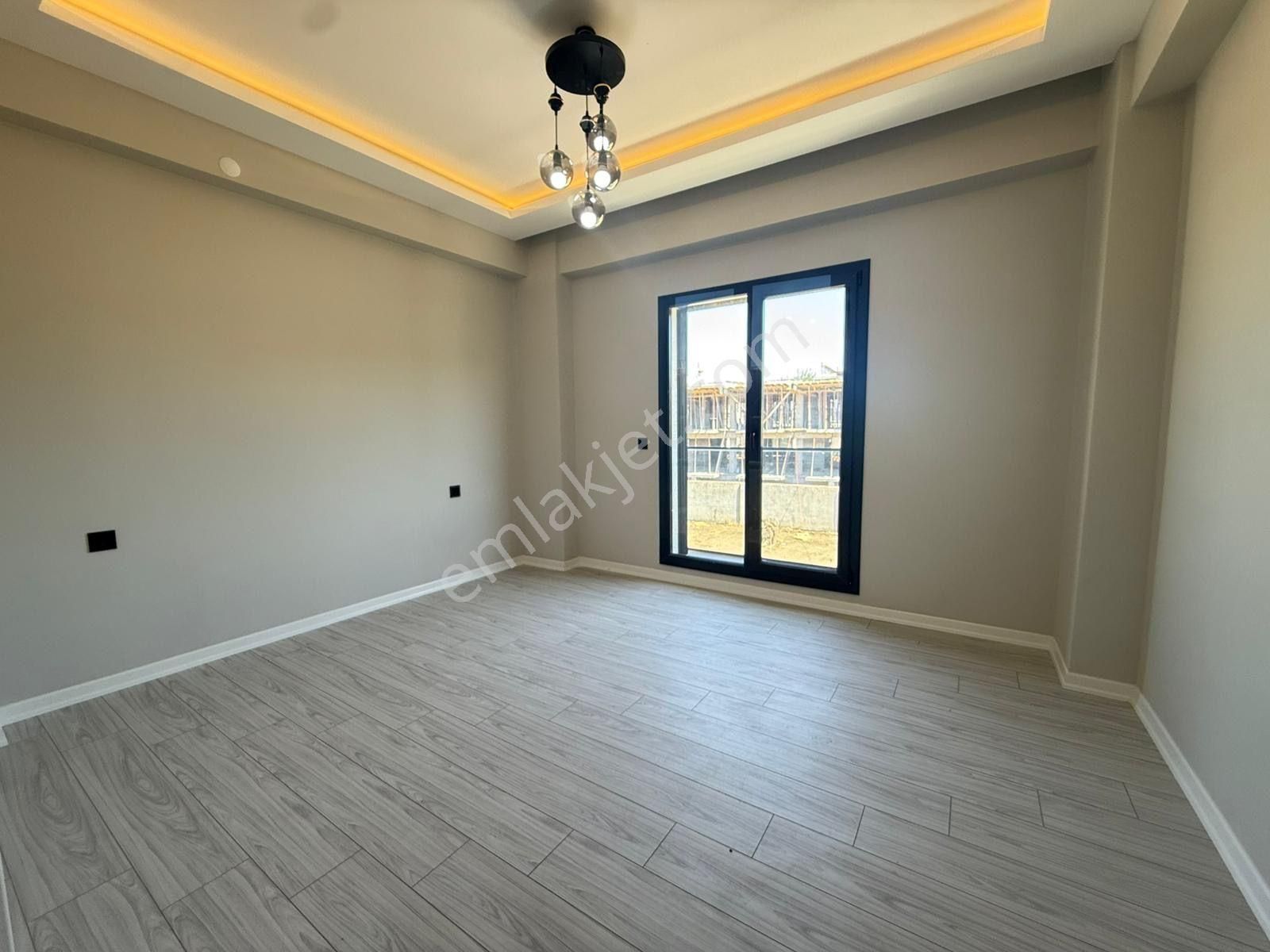 Modern Ve Şık Yapısıyla Havuzlu Doğayla İç İçe Satılık 4+1 Villa - Görsel 17