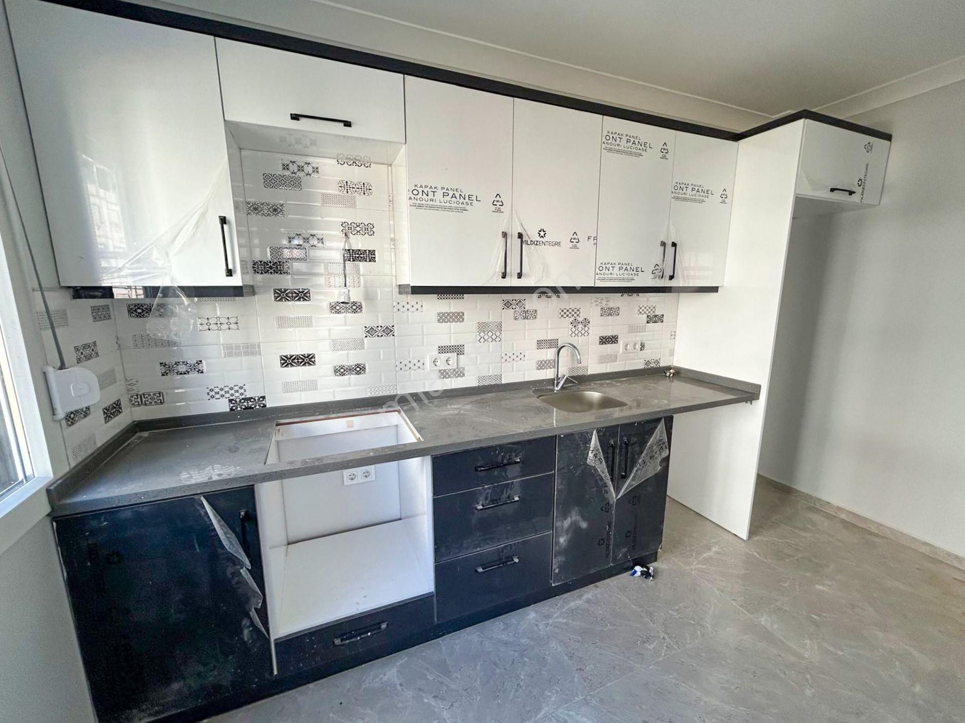 No:10 Gayrimenkul’den Altınova Merkezde, Cadde Üstü 2+1 Daire – 90 M² - Görsel 9