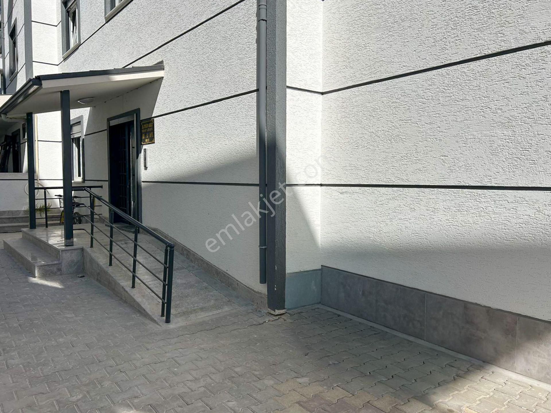 No:10 Gayrimenkul’den Altınova Merkezde, Cadde Üstü 2+1 Daire – 90 M² - Görsel 26