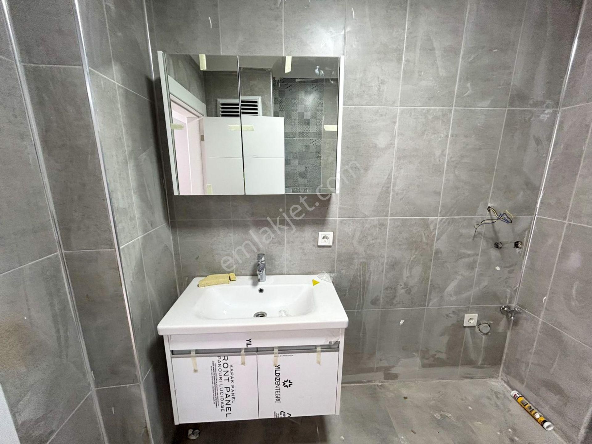 No:10 Gayrimenkul’den Altınova Merkezde, Cadde Üstü 2+1 Daire – 90 M² - Görsel 12