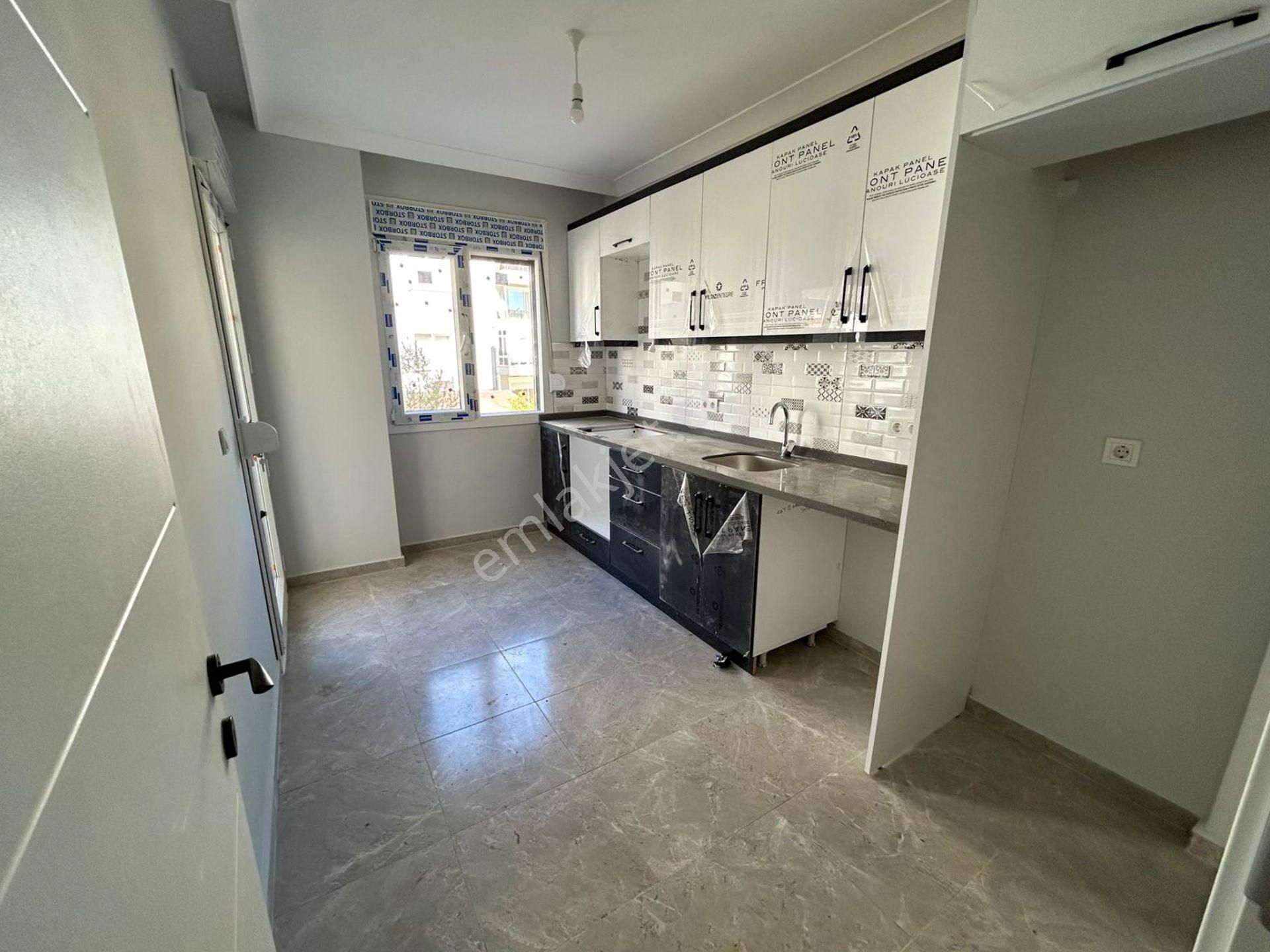 No:10 Gayrimenkul’den Altınova Merkezde, Cadde Üstü 2+1 Daire – 90 M² - Görsel 8