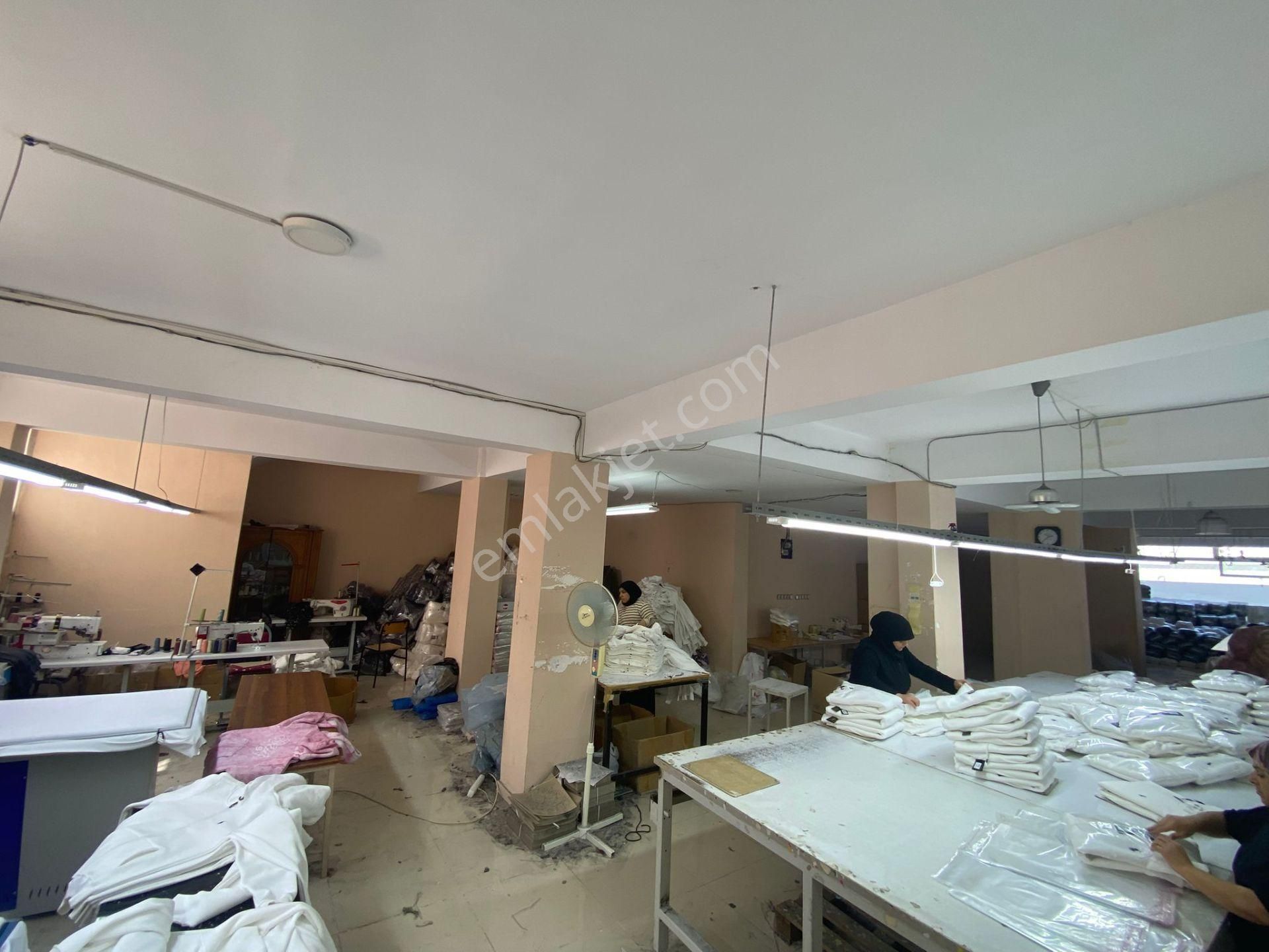 Acill Konak Ulubatlı Mah.de Ana Yol Yakını 320m2 Batarlı 3 Bölmeli Hazır Kiracılı Satılık Dükkan - Görsel 3