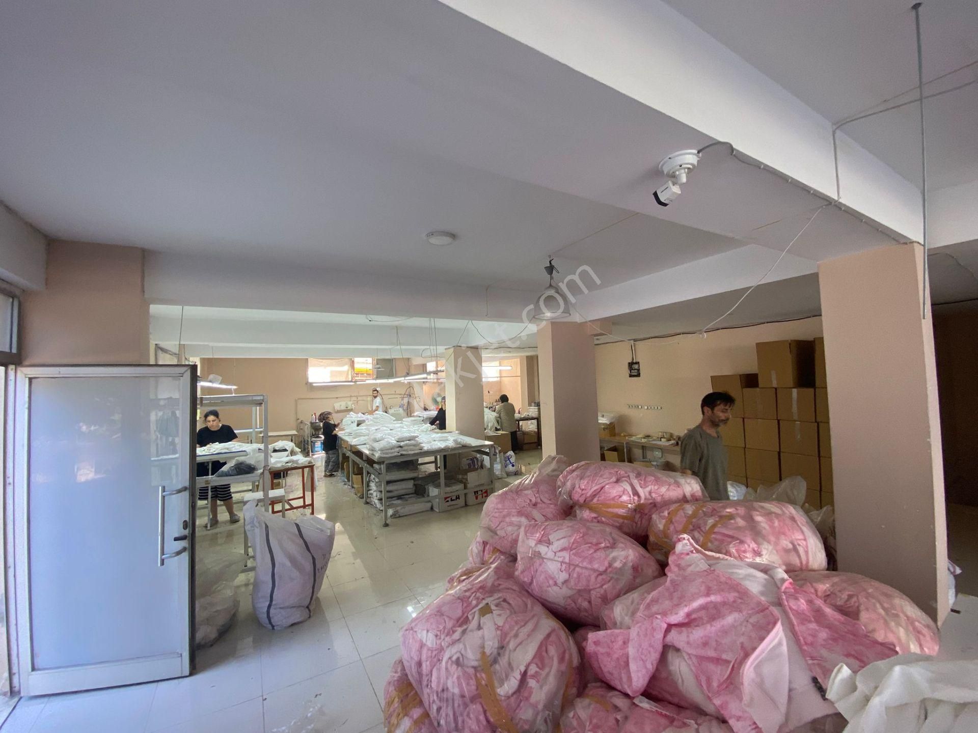 Acill Konak Ulubatlı Mah.de Ana Yol Yakını 320m2 Batarlı 3 Bölmeli Hazır Kiracılı Satılık Dükkan