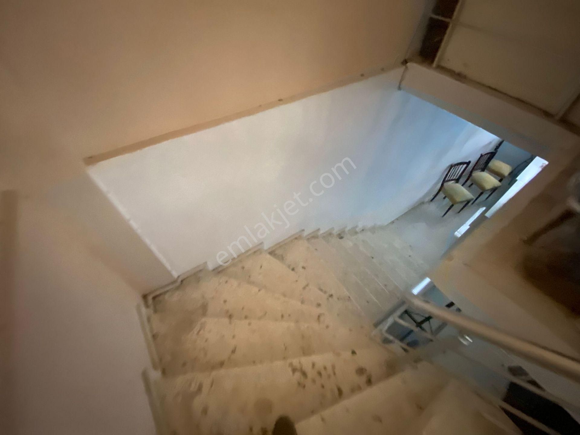 Acill Konak Ulubatlı Mah.de Ana Yol Yakını 320m2 Batarlı 3 Bölmeli Hazır Kiracılı Satılık Dükkan - Görsel 11