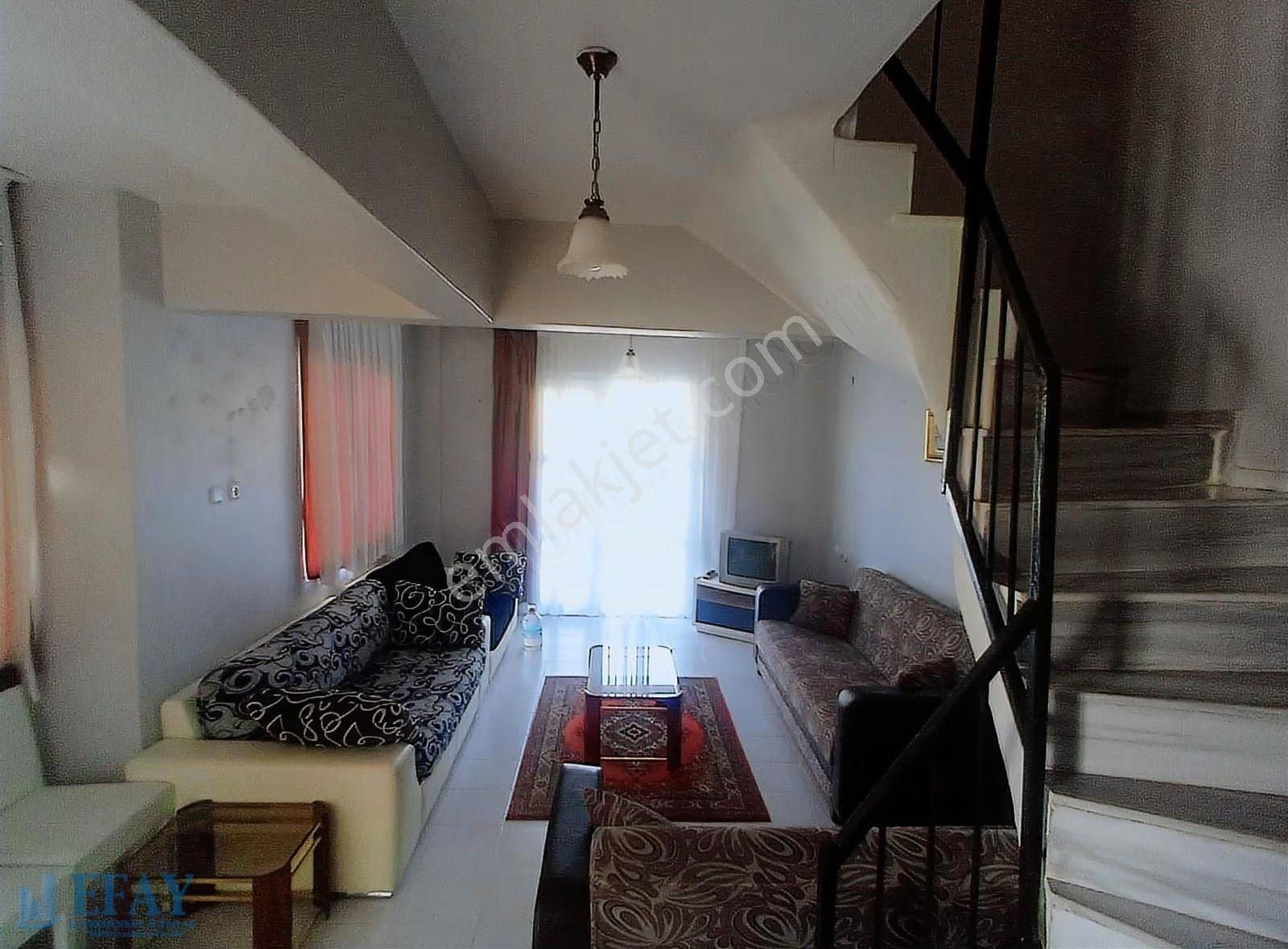 Denize Ve Merkeze Yürüyüş Mesafesinde Mükemmel Konumlu Villa - Görsel 12