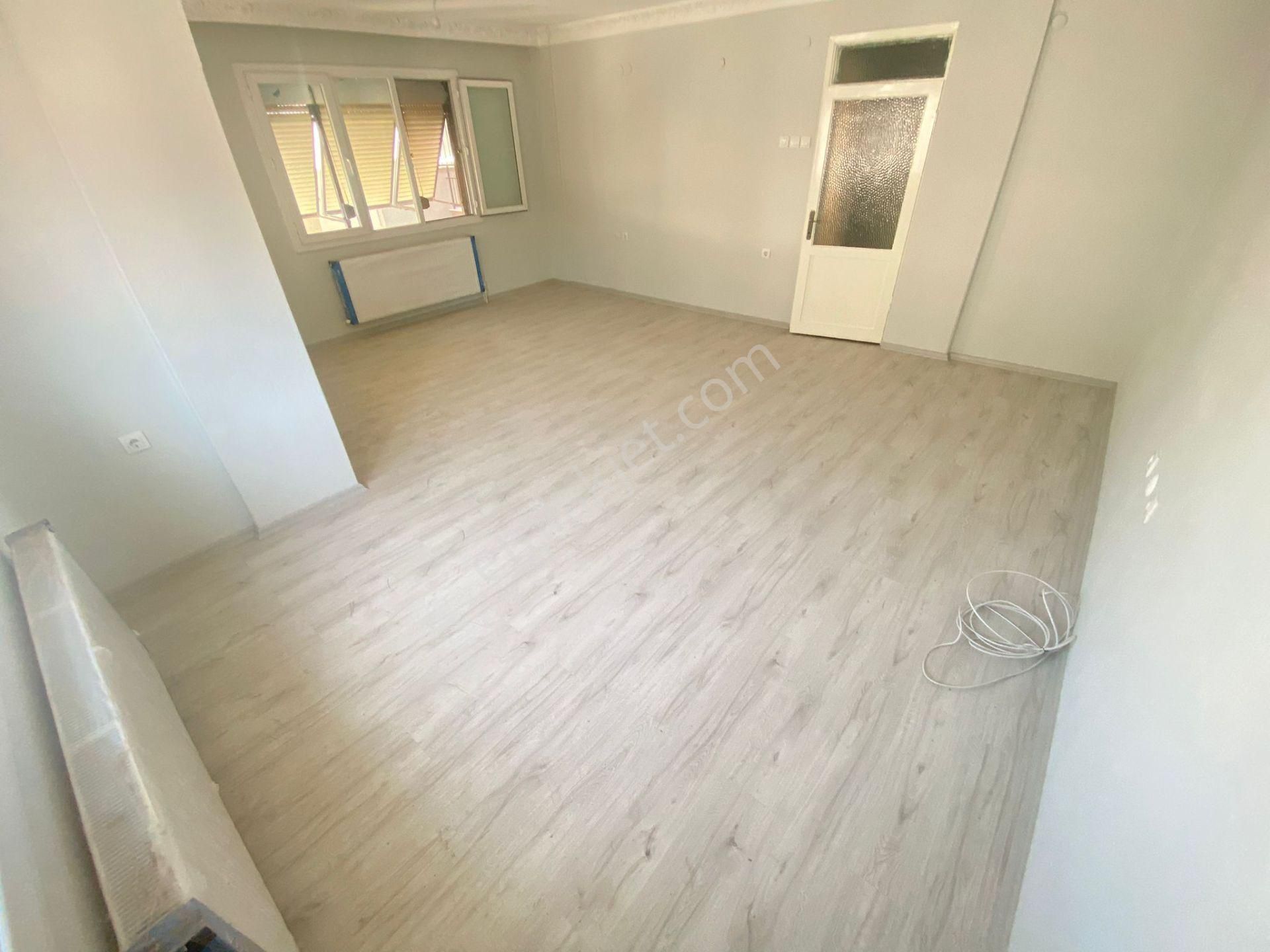 Buca Efeler Mah.de Şirinyer Merkez Yakını 3+1 125m2 Dgazlı Ayrı Mutfak Arakat Kiralık Daire - Görsel 3
