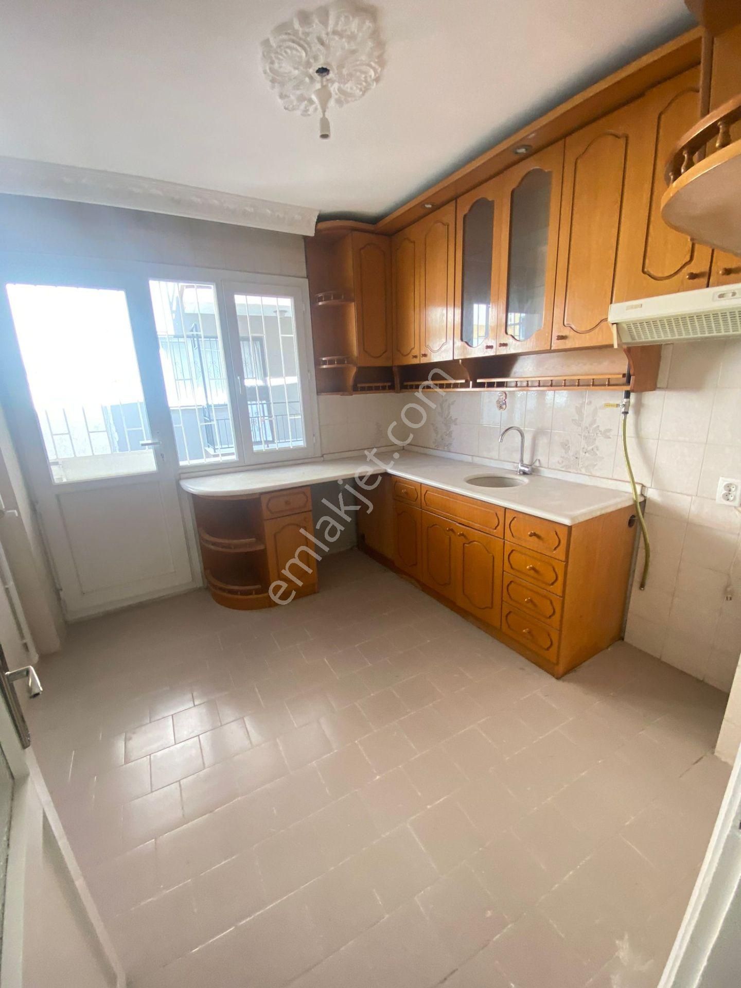 Buca Efeler Mah.de Şirinyer Merkez Yakını 3+1 125m2 Dgazlı Ayrı Mutfak Arakat Kiralık Daire - Görsel 16