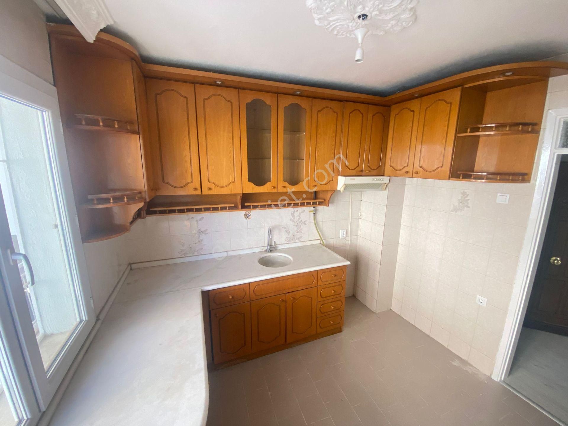 Buca Efeler Mah.de Şirinyer Merkez Yakını 3+1 125m2 Dgazlı Ayrı Mutfak Arakat Kiralık Daire - Görsel 14