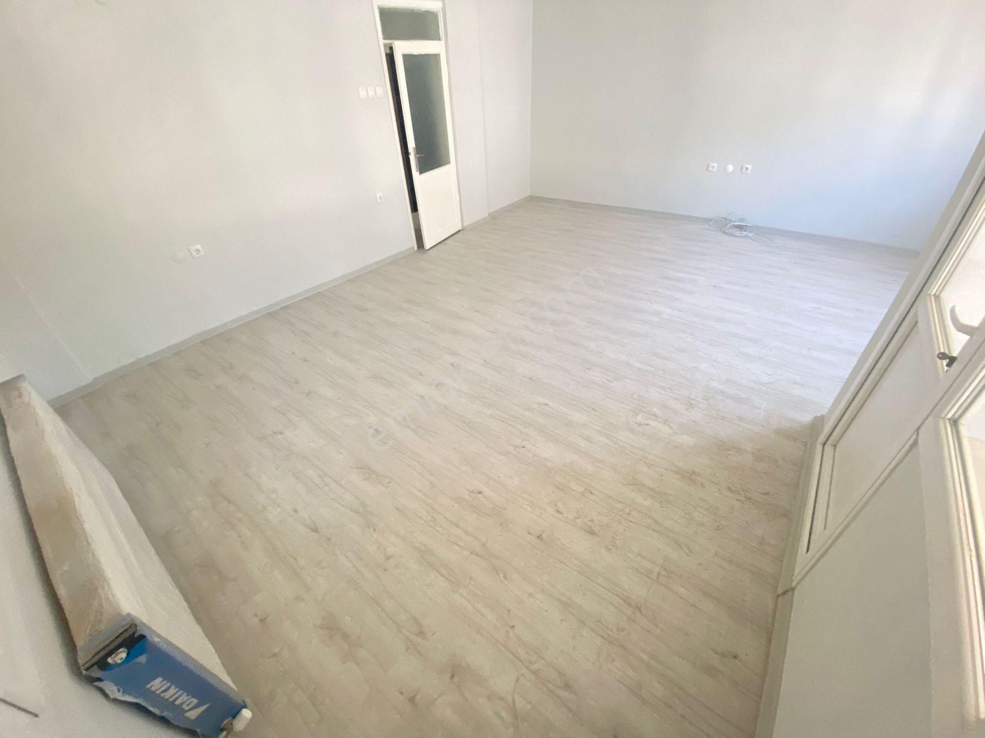 Buca Efeler Mah.de Şirinyer Merkez Yakını 3+1 125m2 Dgazlı Ayrı Mutfak Arakat Kiralık Daire - Görsel 2