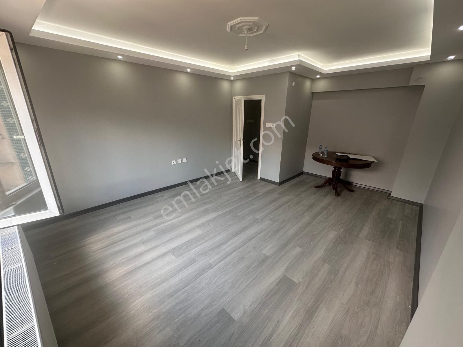 Üçkardeşler Emlakta Satılık Daire Bağcılarda - Görsel 3