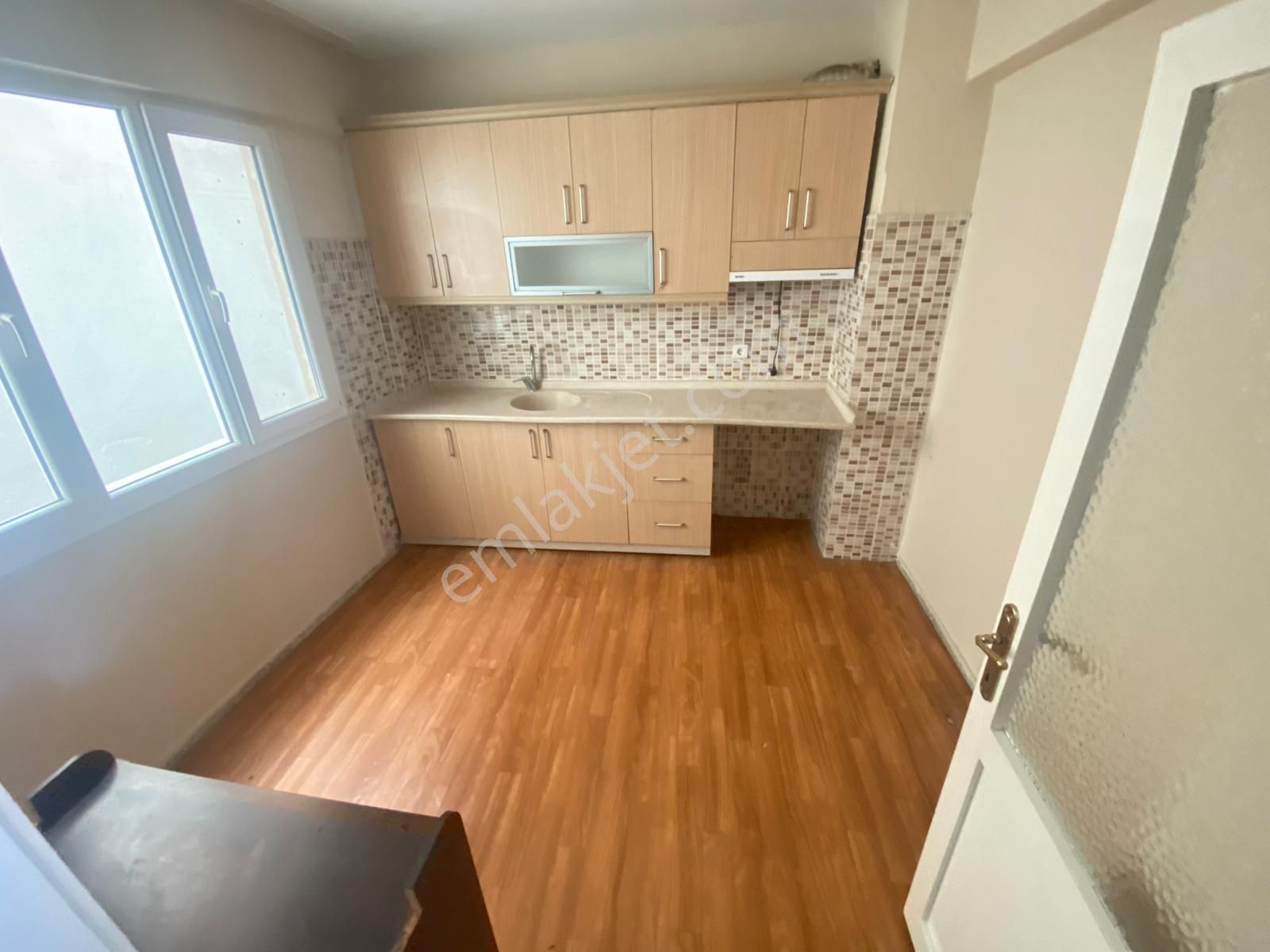 Buca Efeler Mah.de Şirinyer Merkez Yakını 2+1 95m2 Ayrı Mutfak Havadar Kiralık Daire - Görsel 13