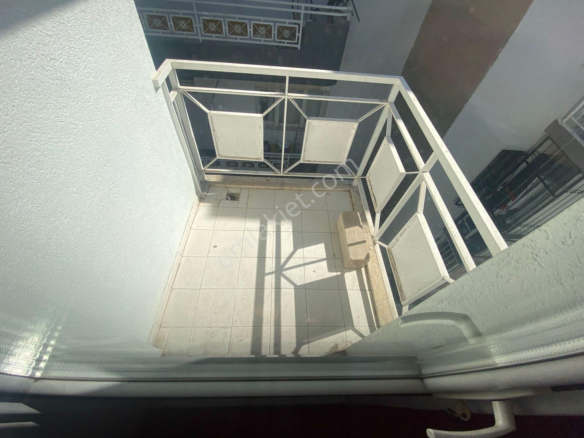 Buca Efeler Mah.de Şirinyer Merkez Yakını 2+1 95m2 Ayrı Mutfak Havadar Kiralık Daire - Görsel 24