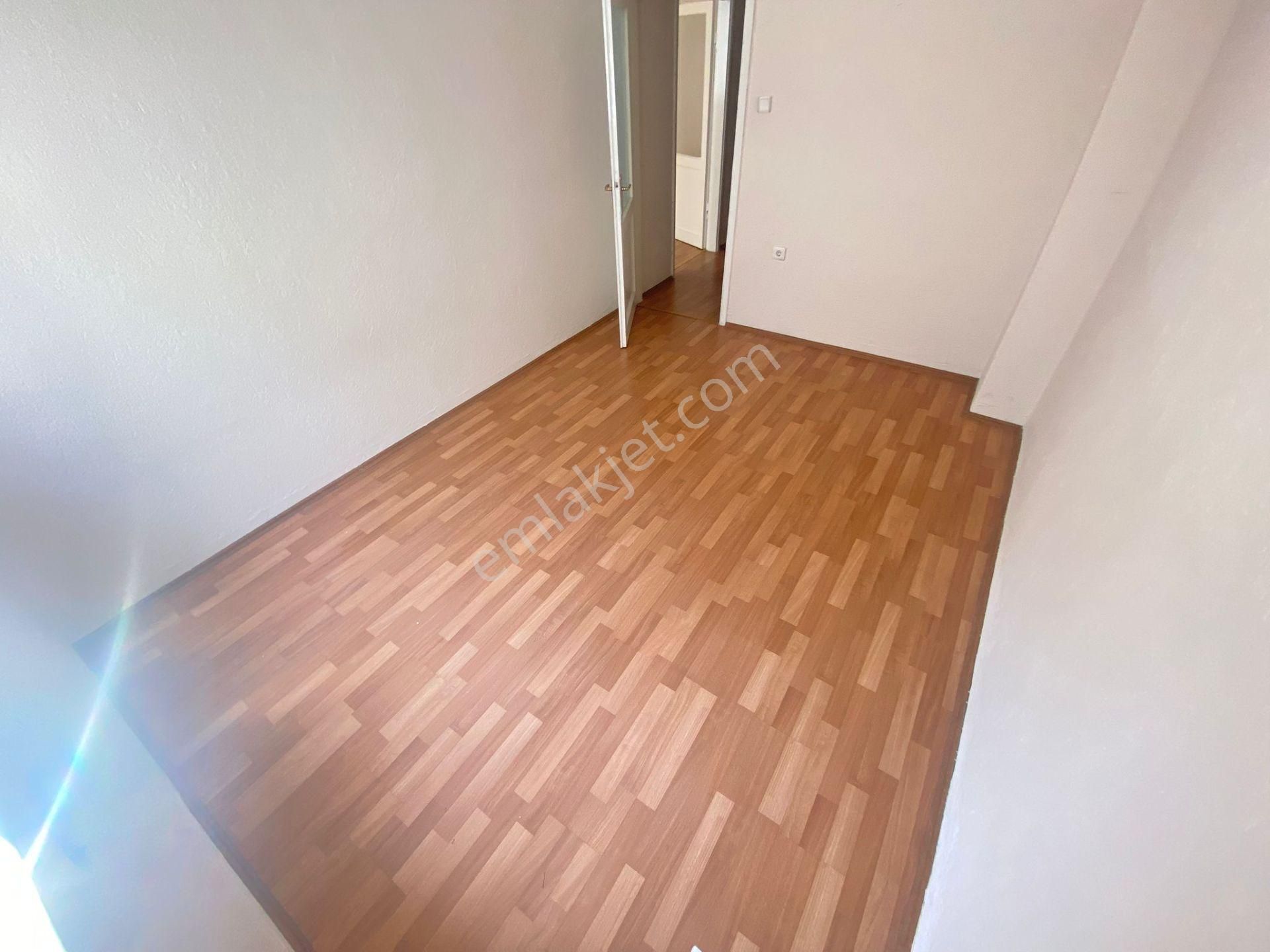 Buca Efeler Mah.de Şirinyer Merkez Yakını 2+1 95m2 Ayrı Mutfak Havadar Kiralık Daire - Görsel 7
