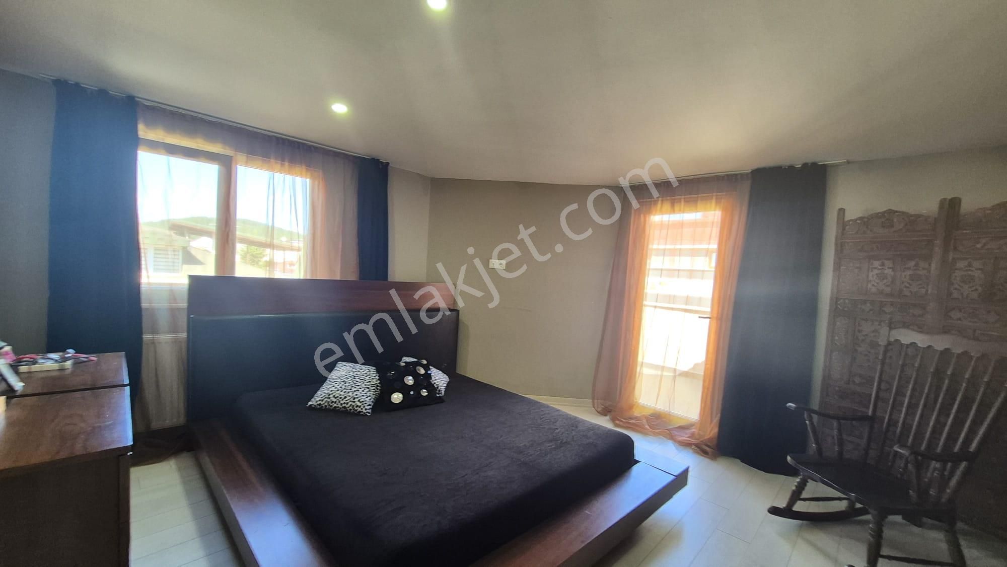 Çekmeköy Mimar Sinan Mah Satılık 3+1 Geniş Dubleks Daire - Görsel 23