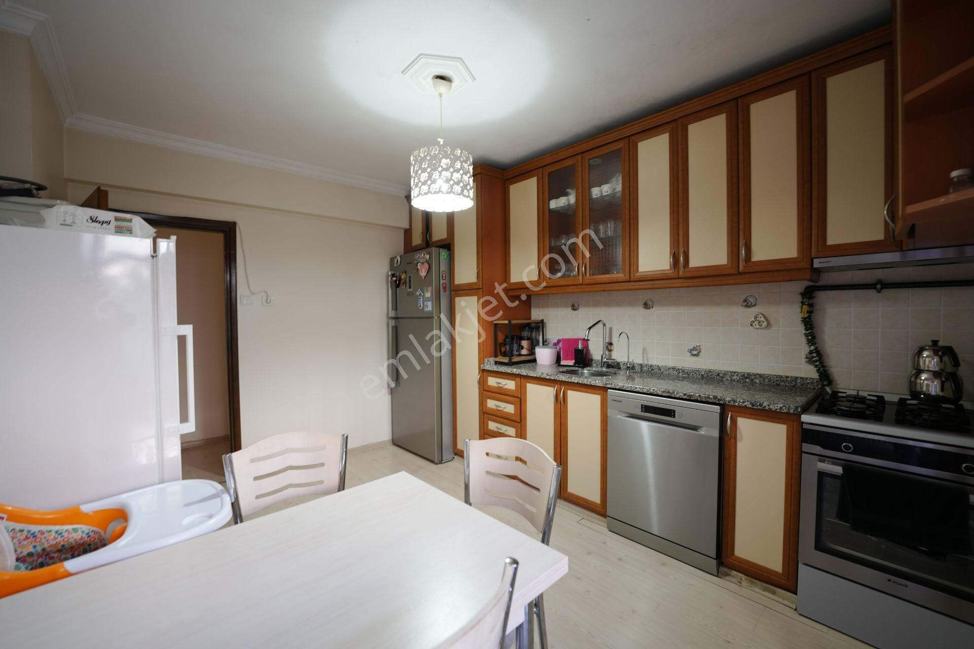C21 Cius; Akkanlar Sitesi'nde Deniz Manzaralı 3+1 Ara Kat Daire - Görsel 10