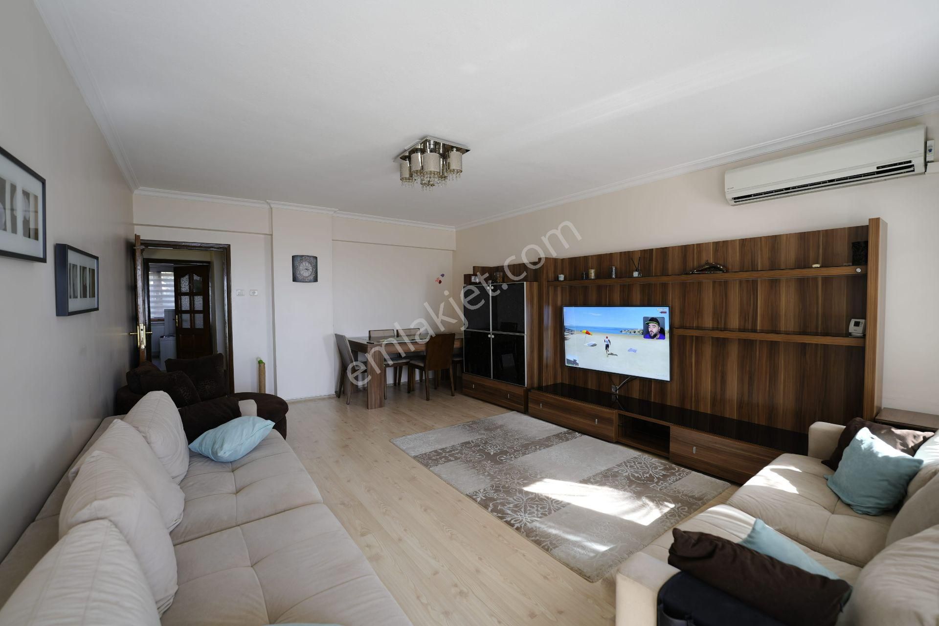 C21 Cius; Akkanlar Sitesi'nde Deniz Manzaralı 3+1 Ara Kat Daire - Görsel 4