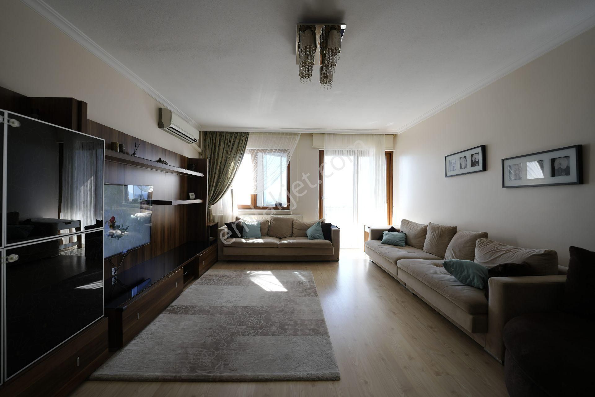 C21 Cius; Akkanlar Sitesi'nde Deniz Manzaralı 3+1 Ara Kat Daire - Görsel 3