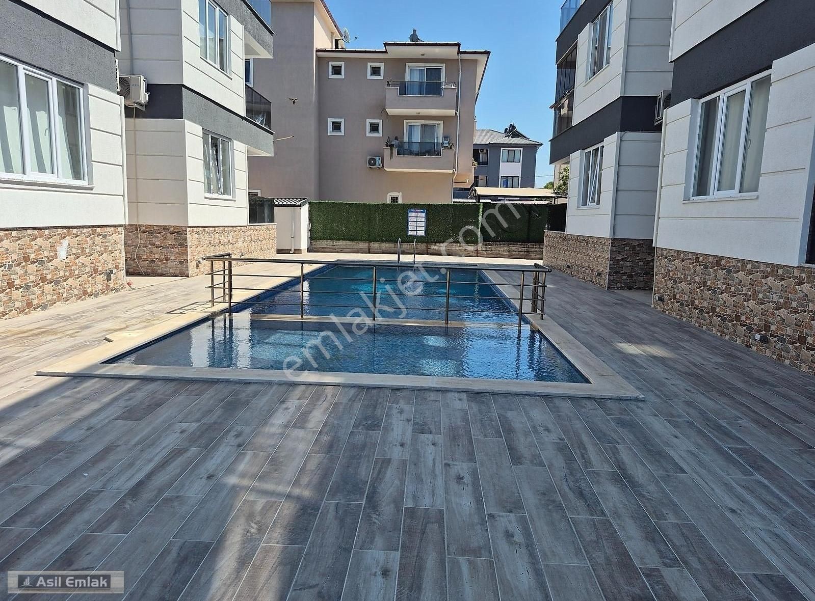 Dalaman Hürriyet Mah.de Satlık Havuzlu Arakat Daire - Görsel 5