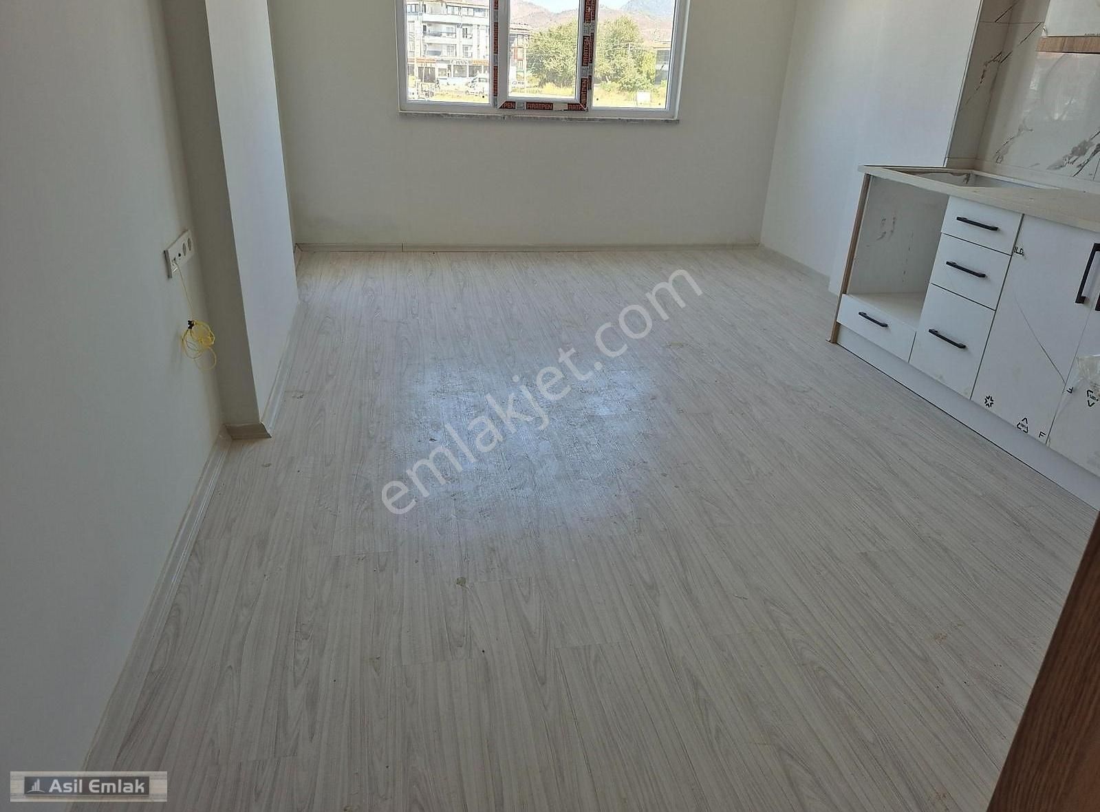 Dalaman Hürriyet Mah.de Satlık Havuzlu Arakat Daire - Görsel 7