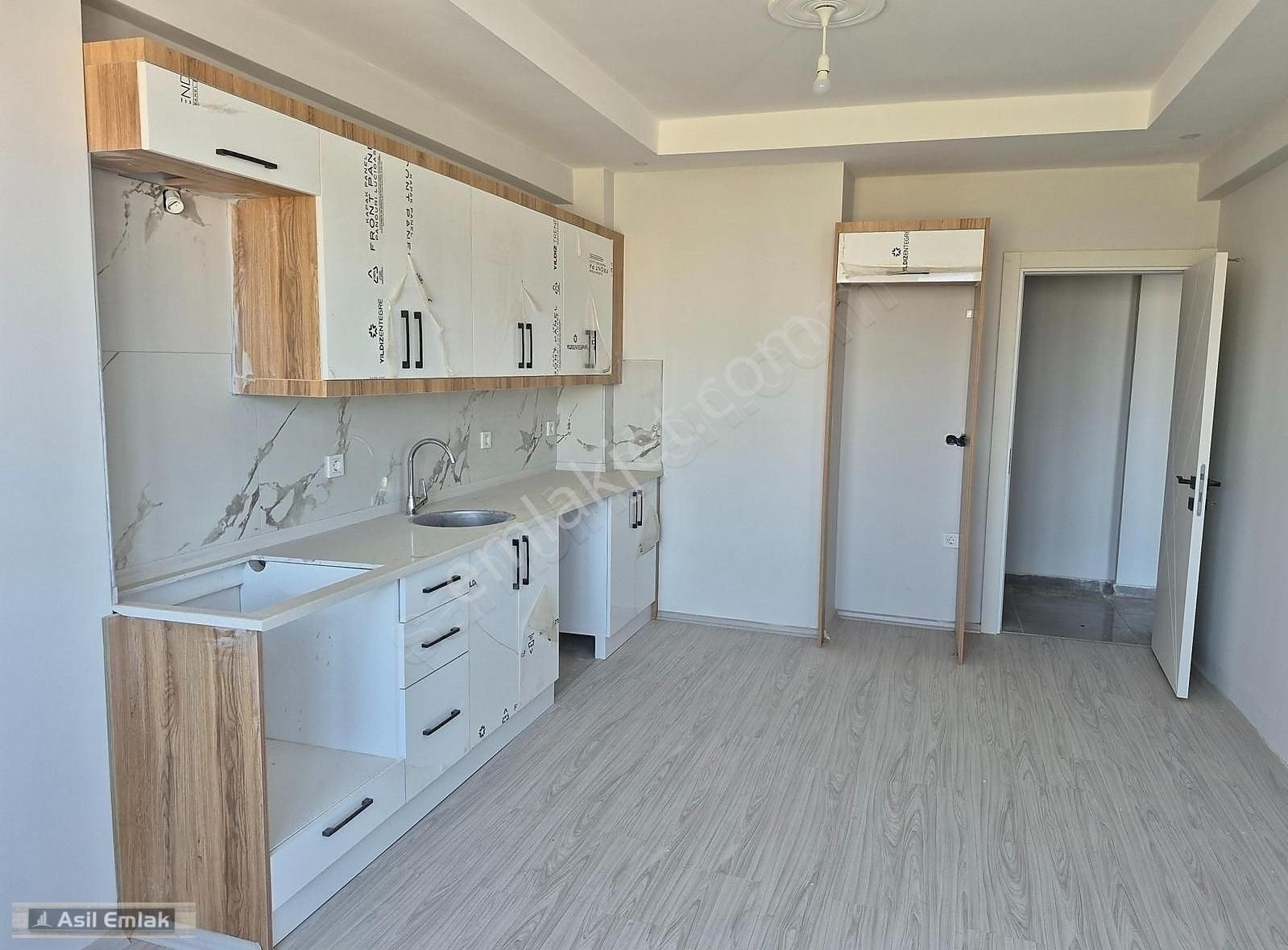 Dalaman Hürriyet Mah.de Satlık Havuzlu Arakat Daire - Görsel 8