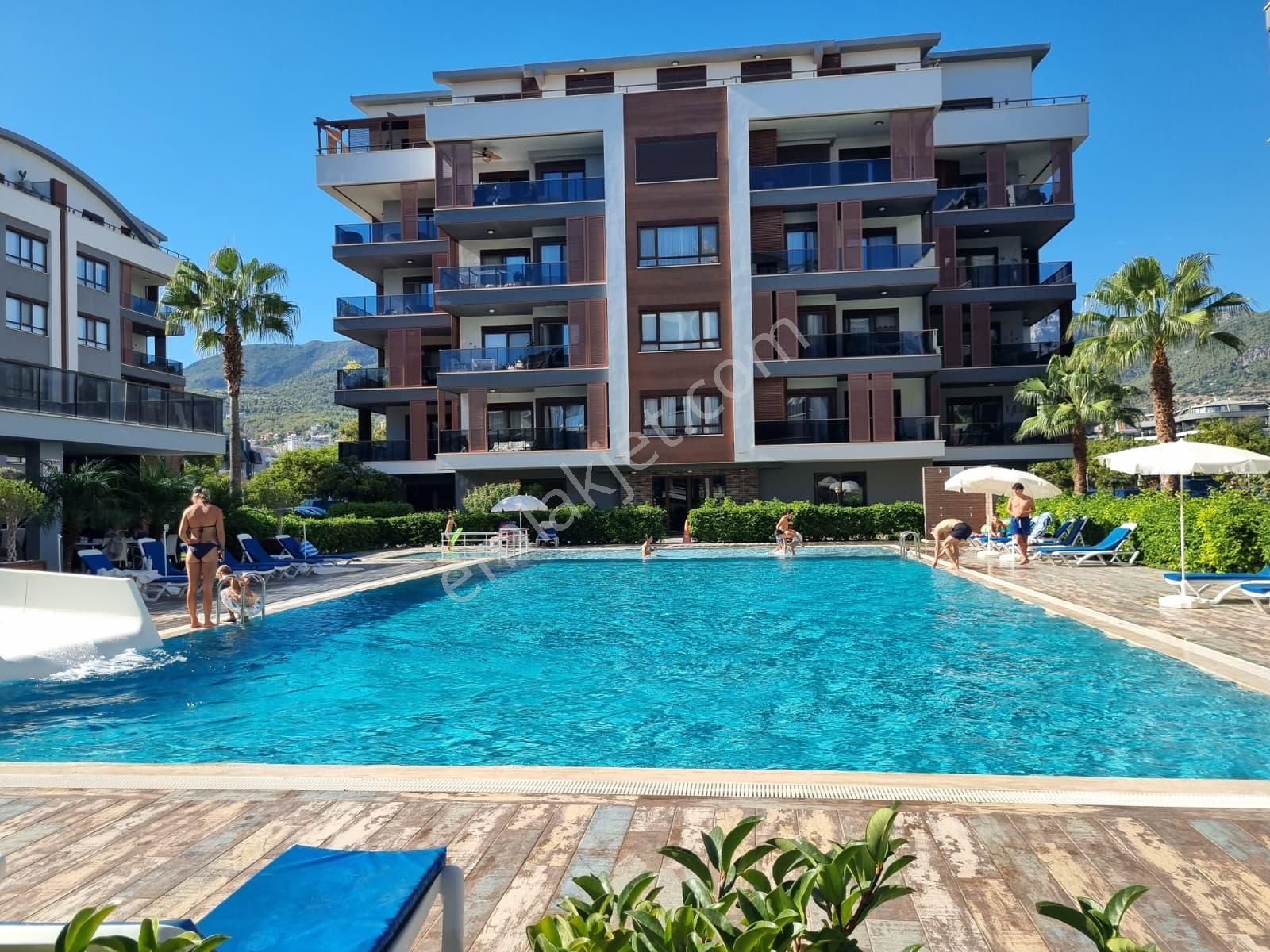 Çarşamba Mevkiinde Vatandaşlığa Uygun Satılık 5+1 Dubleks Daire