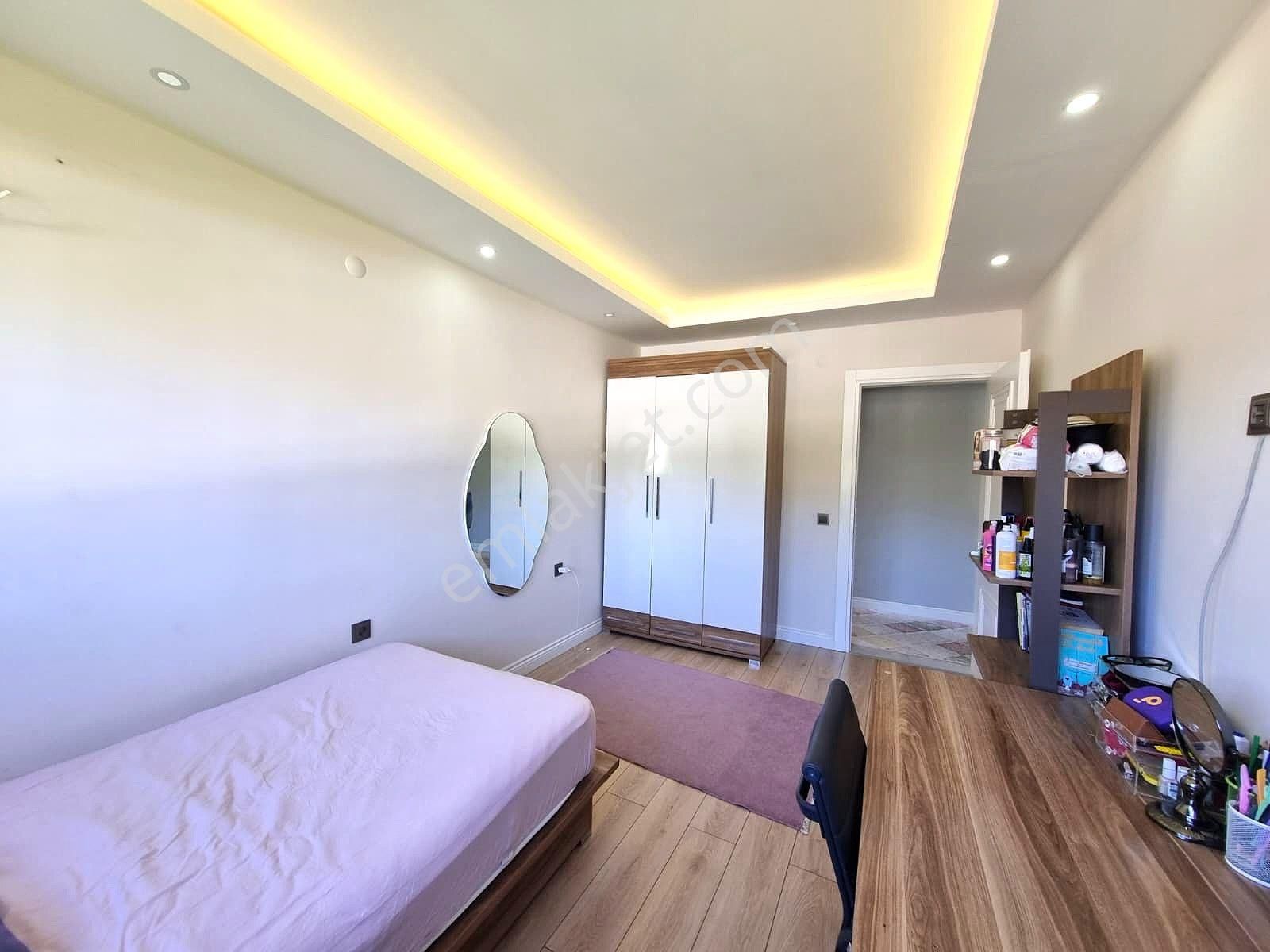 Çarşamba Mevkiinde Vatandaşlığa Uygun Satılık 5+1 Dubleks Daire - Görsel 12