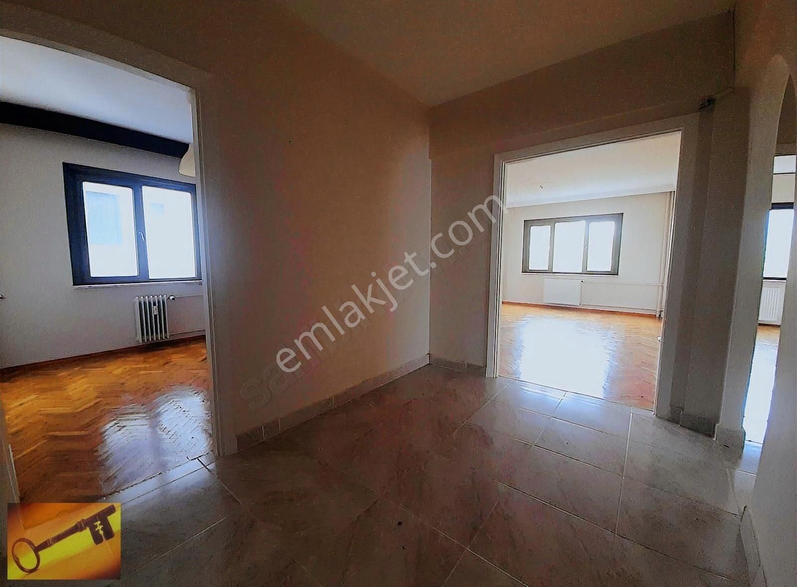 Kozyatağı Central Hospital Yakını 3+1 Kiralık Daire - Görsel 16