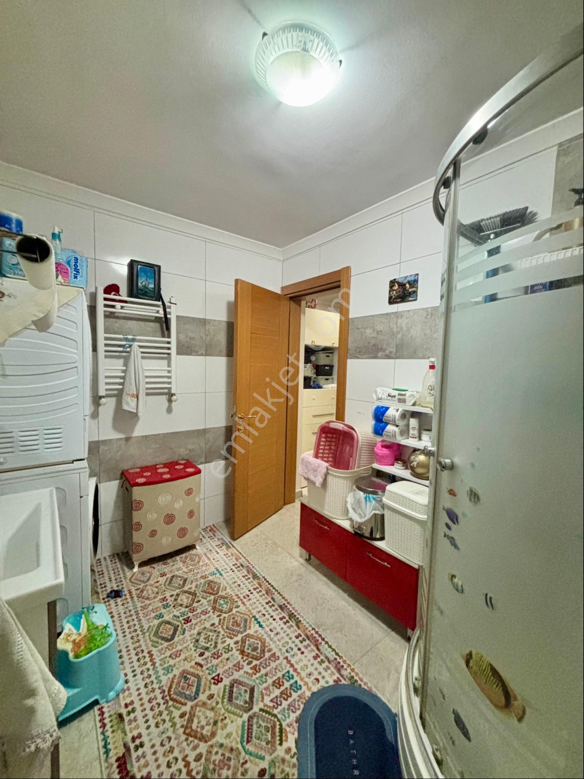 Kısıklı / Ferah'da Katta Tek, Geniş, Bakımlı, Fırsat Daire - Görsel 32