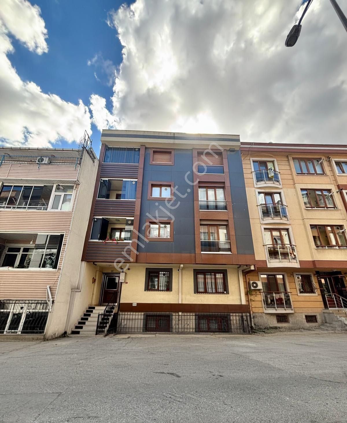 Kısıklı / Ferah'da Katta Tek, Geniş, Bakımlı, Fırsat Daire - Görsel 2