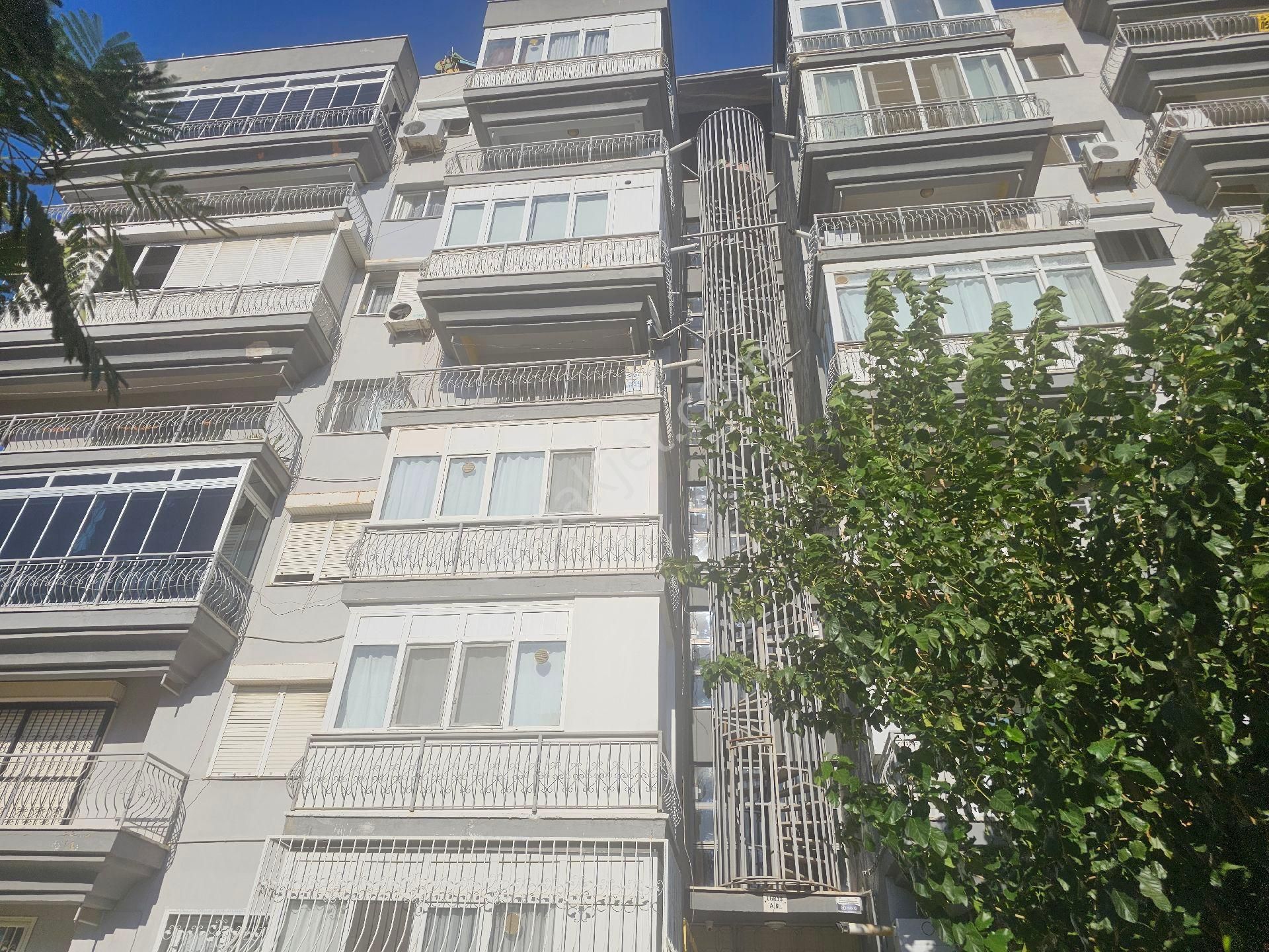 Söke Emlak Ofisisınden Atatürk Mahallesinde Satılık Daıre - Görsel 2