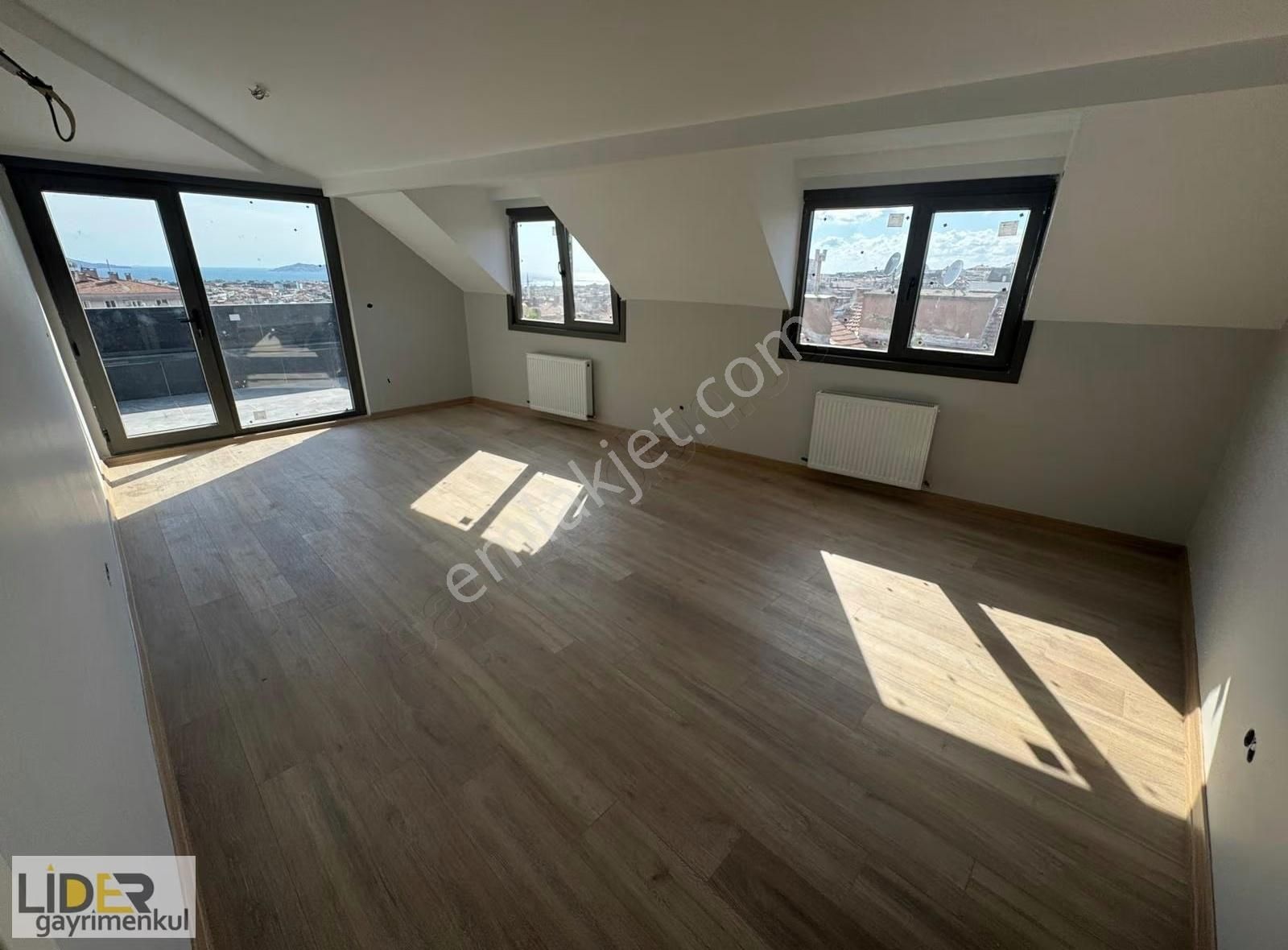 Lider'den Küçükyalıda Leb-i Derya Deniz Manzaralı 3+1 Dubleks - Görsel 2