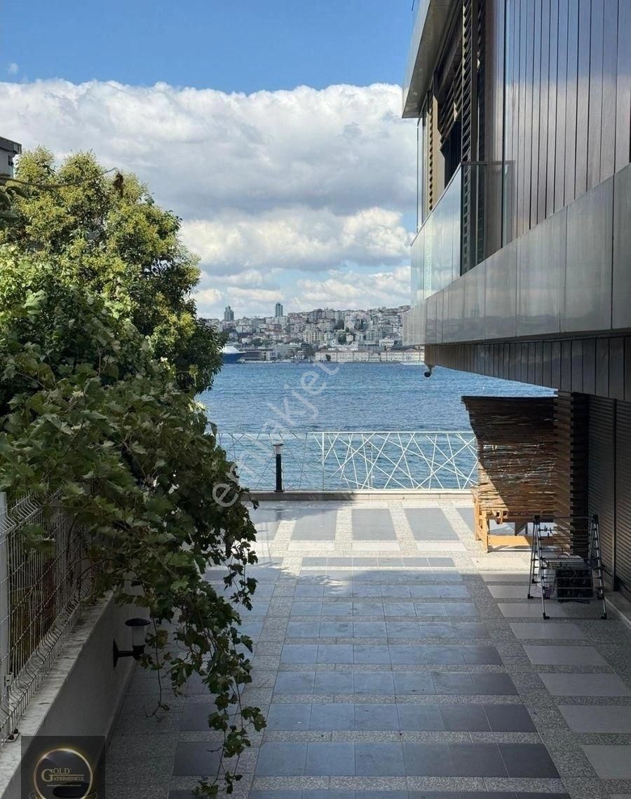 Üsküdar Salacak'ta Çok İyi Konumda Manzaralı Bahçe Katı - Görsel 14