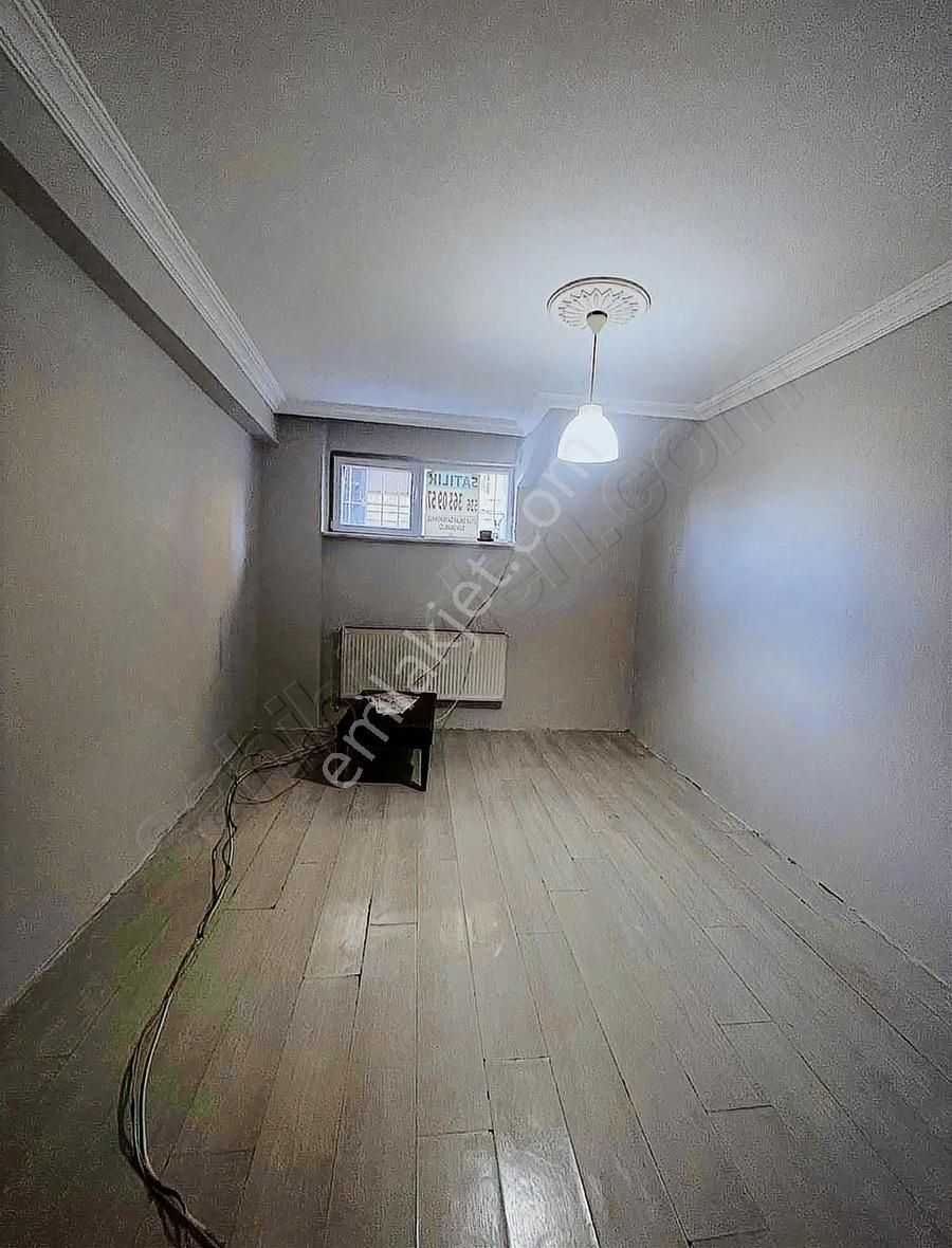 Diyar Gayrimenkul 1+1 Satılık Daire Kasap Hurşit Sokakta