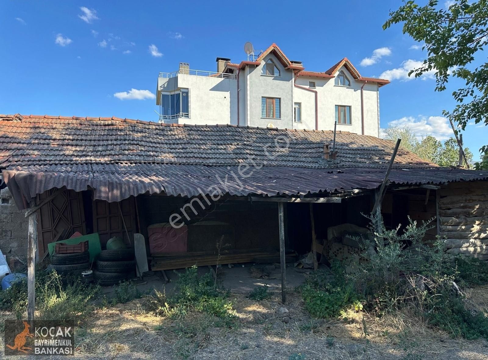 İznik Merkezde 1812m2 Arsalı Müstakil Bahçeli 2 Katlı Satılık Ev - Görsel 5