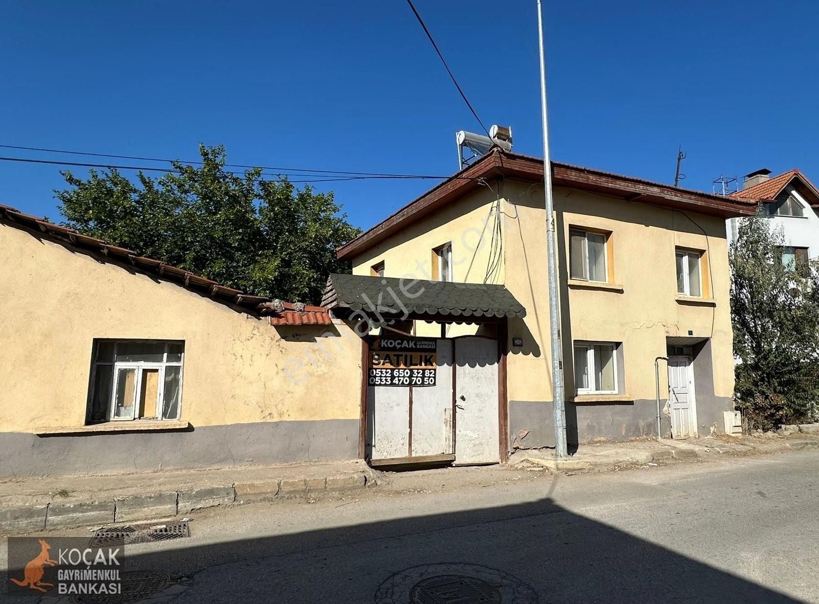 İznik Merkezde 1812m2 Arsalı Müstakil Bahçeli 2 Katlı Satılık Ev - Görsel 23