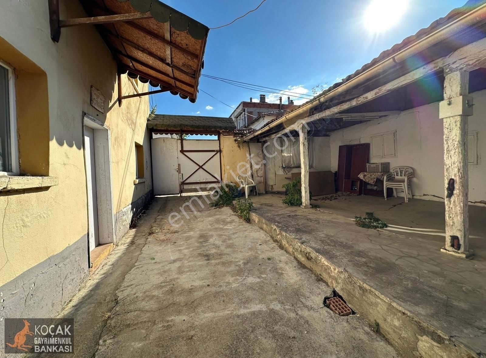 İznik Merkezde 1812m2 Arsalı Müstakil Bahçeli 2 Katlı Satılık Ev - Görsel 26