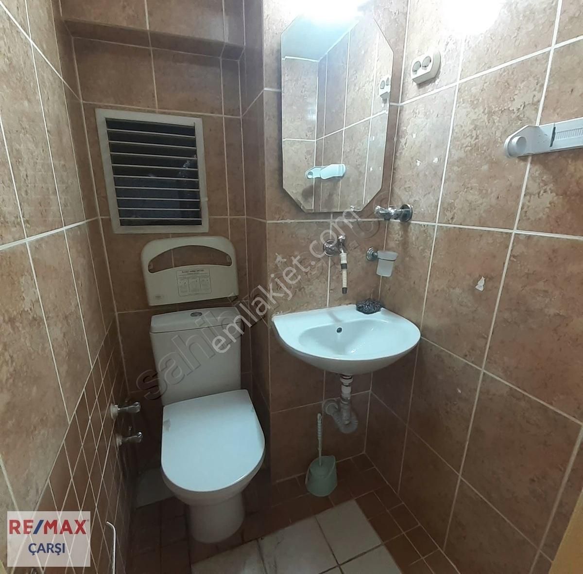 İzmıt Kozluk Mahallesın'de 2 Bölümlü Zemın Kat Satılık Ofıs - Görsel 3