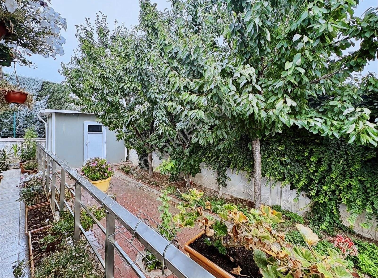 Özlem Yardımcı'dan Beybes Mahallesinde Satılık Bahçeli Ev - Görsel 10