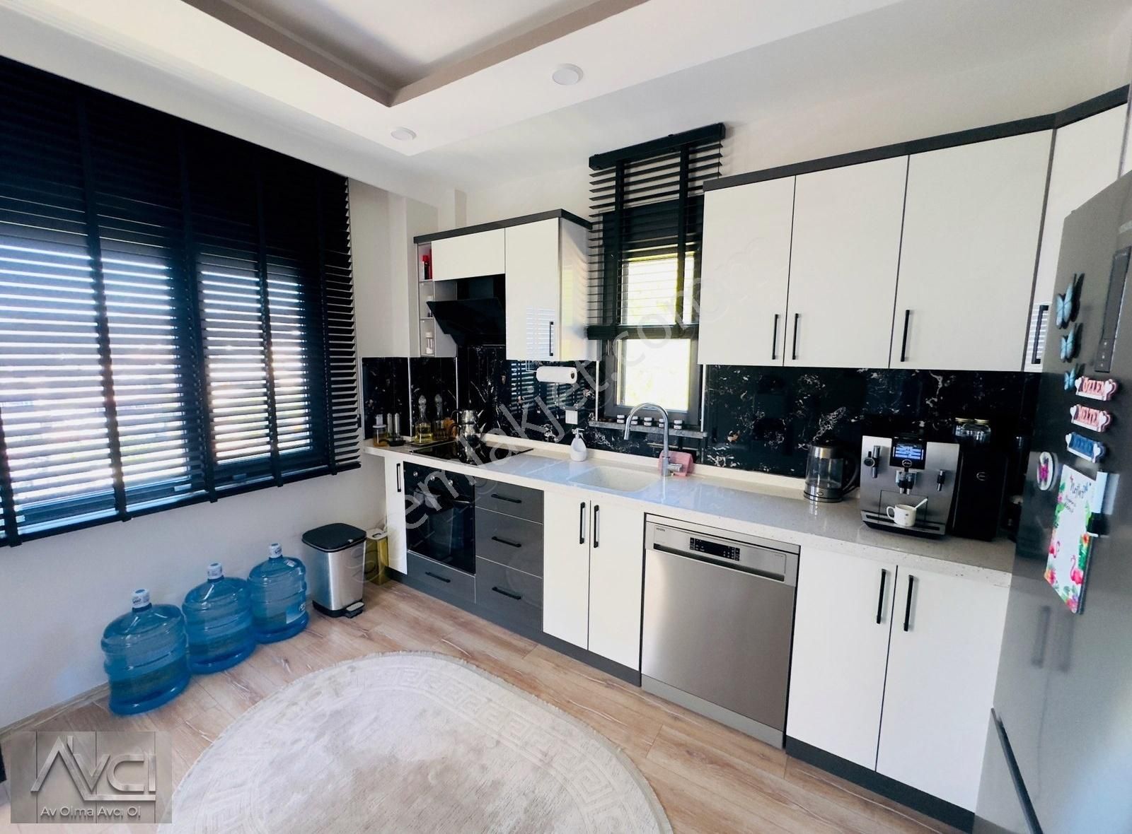 Avcı'dan Altınolukta 4+2 Bahçeli Manzaralı Eşyalı Müstakil Villa - Görsel 19