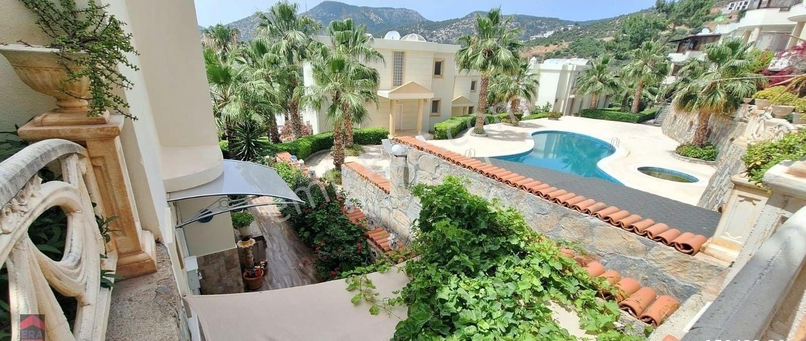 Geniş Verandalı, Bahçeli, Ortak Havuzlu, Site İçi Villa Tipi Dubleks Konut - Görsel 13