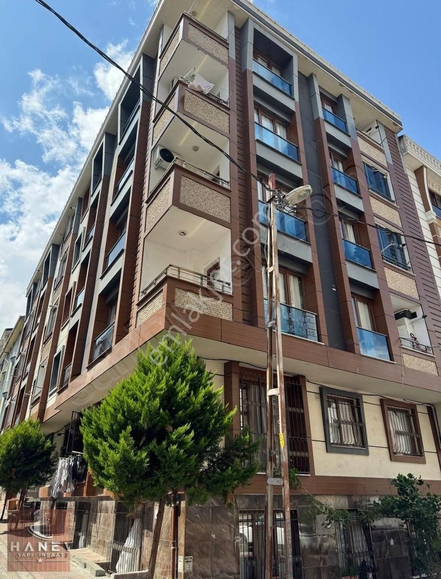 Marmara Park Awm Arkasında Geniş Satılık Daire