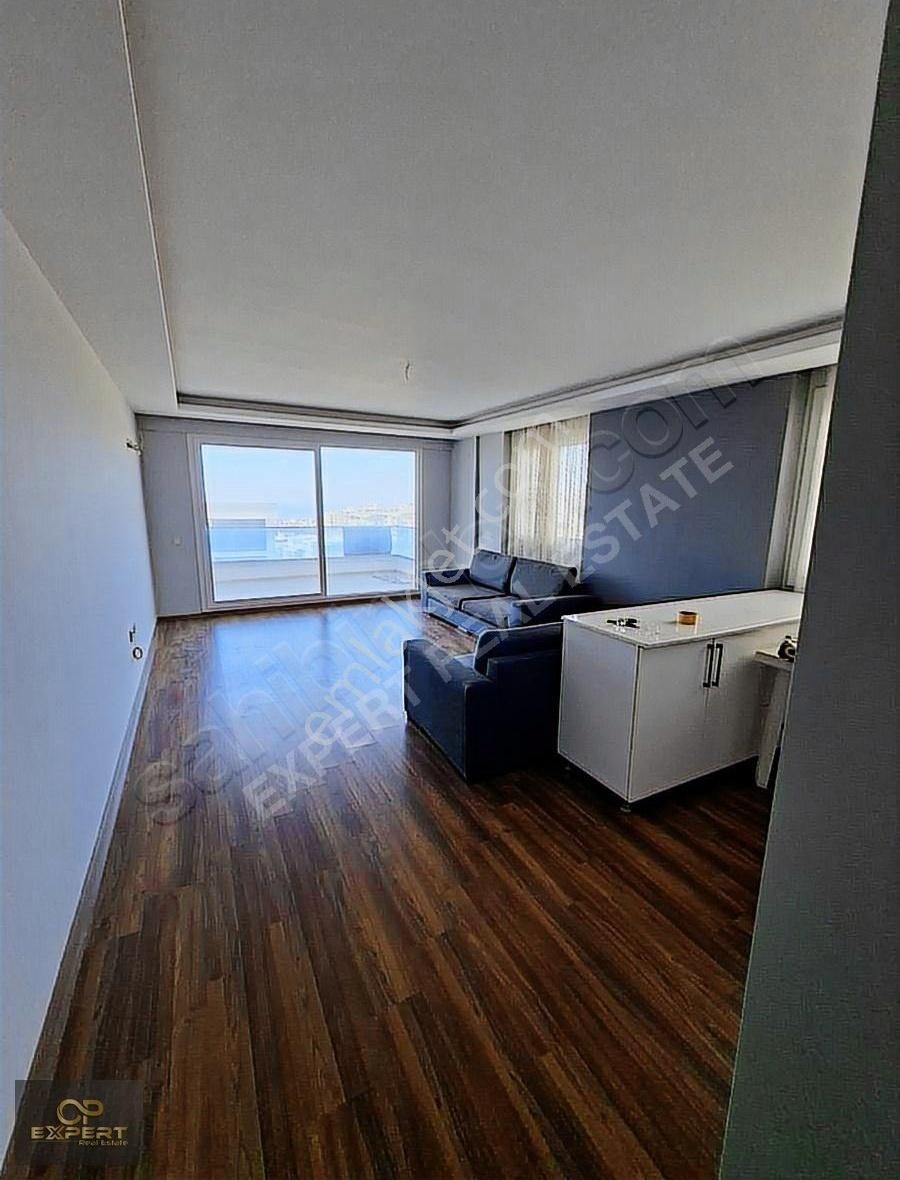 Kuşadası Merkezde Havuzlu Sitede Satılık Arakat Daire - Görsel 9