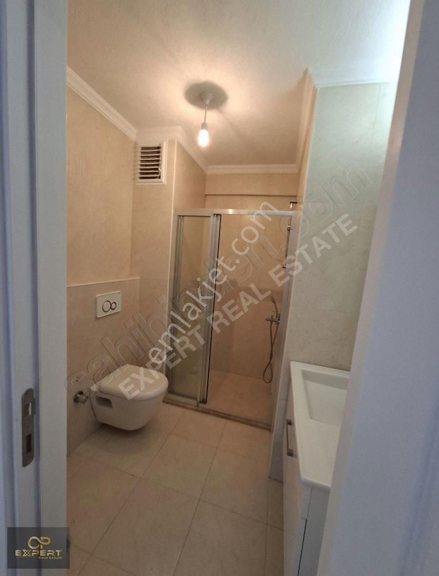 Kuşadası Merkezde Havuzlu Sitede Satılık Arakat Daire - Görsel 22