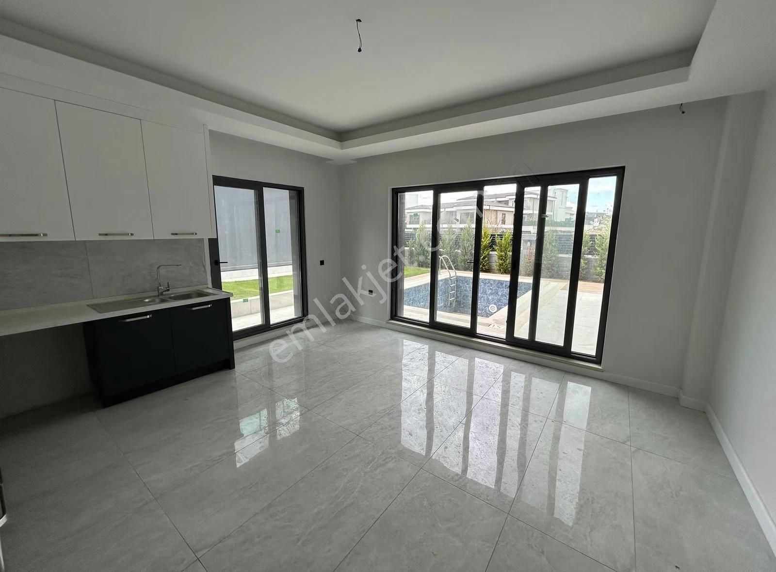 Nilüfer Gümüştepe De Sıfır 6+1 Müstakil Havuzlu Villa - Görsel 7