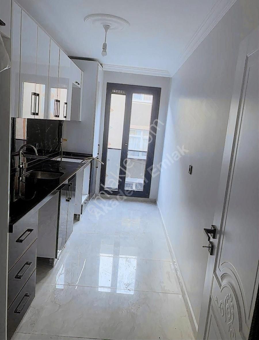 Akademi Emlak Tan 2+1 Metrobüse 5dk - Görsel 9