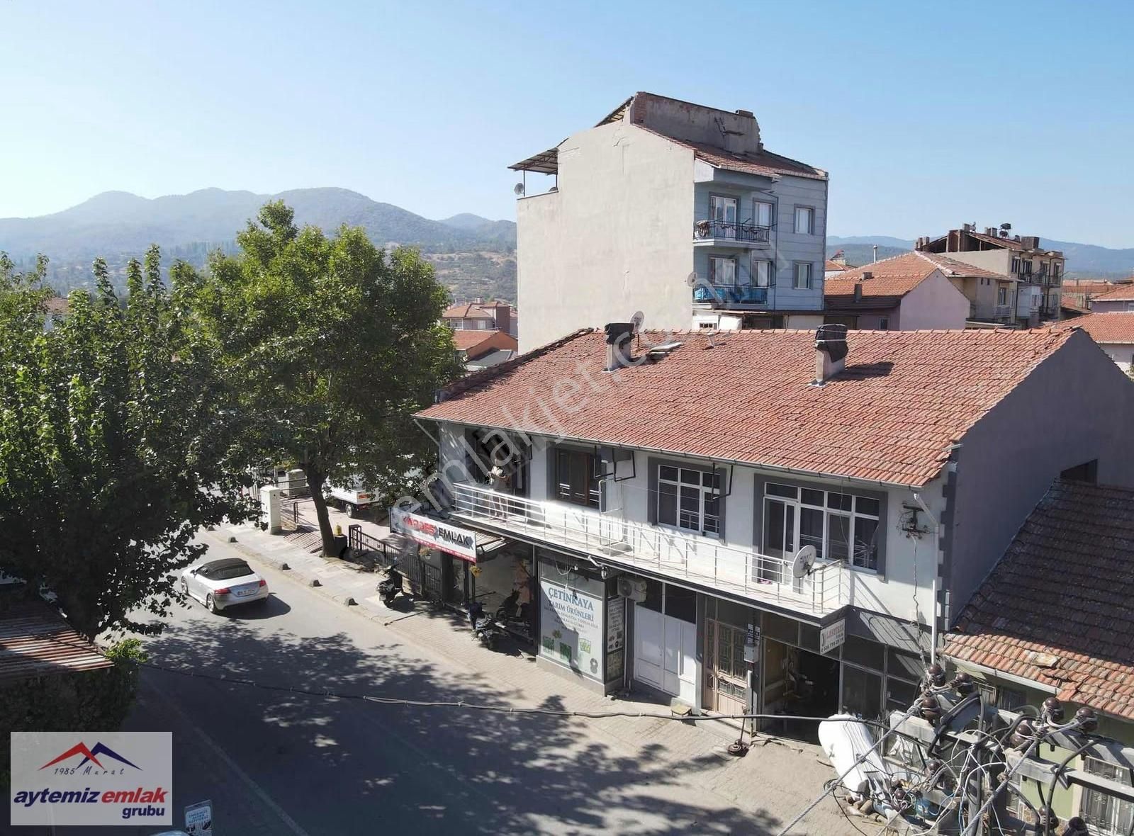 Sındırgı Merkezde Doğalgazlı 3+1 Bahçeli Satılık Ev - Görsel 11