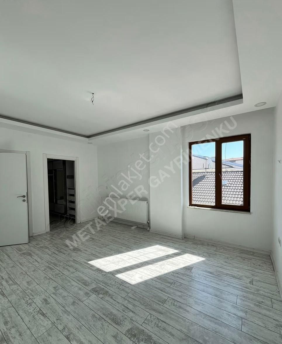 Metaexper'den Satılık Çok Geniş Çok Ferah 4+1 Daire