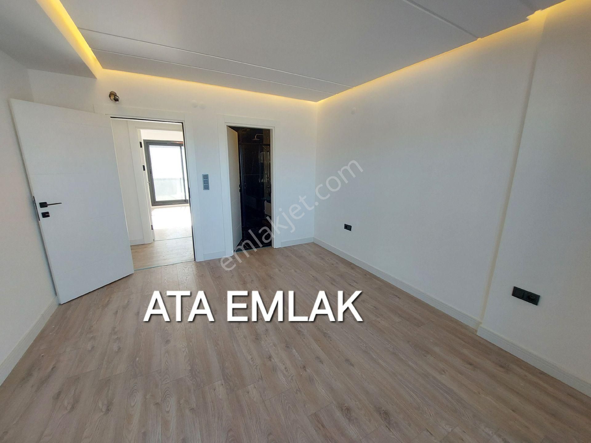 Kuşadasında Avm'lere Yakın Havuzlu Sitede Otoparklı-bahçeli Sıfır Villa - Görsel 19